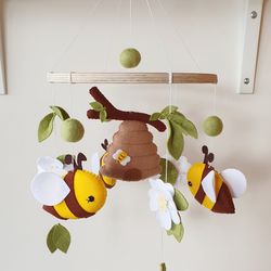 Bee baby mobile, forest mobile, flowers mobile, bee nursery, farm mobile
