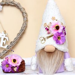 Lavender Gnome with pincushion / Mother's Day Gnome / Scandinavian gnome