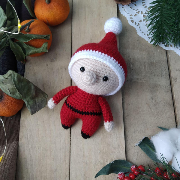 Amigurumi Christmas gnome crochet pattern.jpg