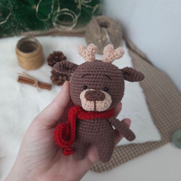 Amigurumi Christmas deer crochet pattern.jpg