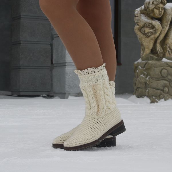 knit ankle boots ugg cardy crochet.jpg
