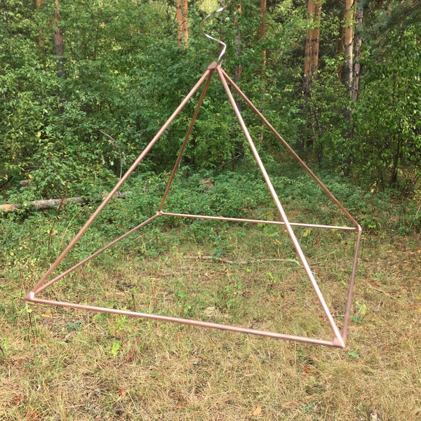 Copper-pyramid