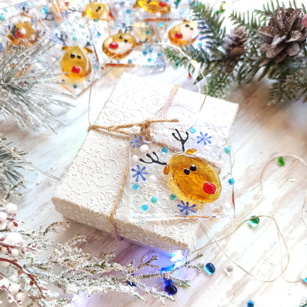 Christmas - tree - decorations - reindeer.jpg