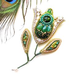 Tilip brooch, flower brooch, brooch pin, beaded brooch, mothers day, gift for friend, handmade gifts, brooch, flower