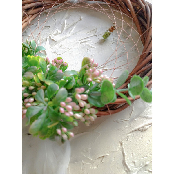 Dream-Catcher-with-green-flowers