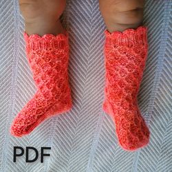 PDF Knitting pattern in English of how to knit baby socks