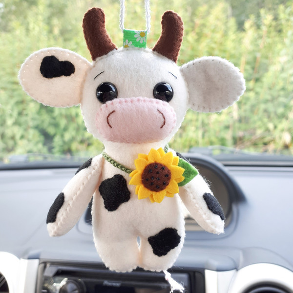 Cow-plushie-1.jpg
