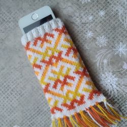 Knitted Knitting Pattern For glasses or Mobile Phone Case