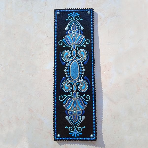 painted-leather-bookmark-for-women.jpg
