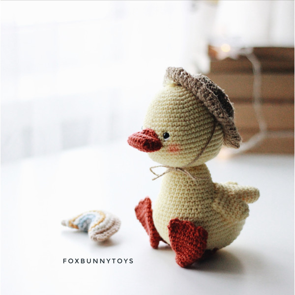 Amigurumi-pattern-duck-crochet.jpeg