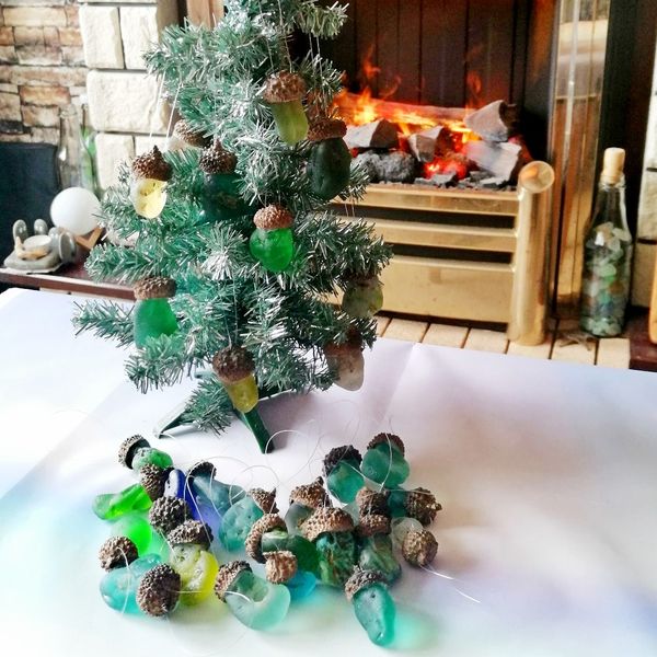 christmas-tree-ornament-ideas-sea-glass-decor-sea-glass-acorn.jpg