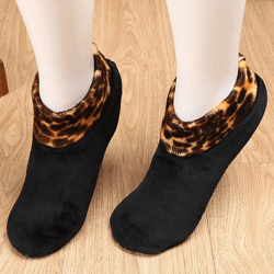 Thermal Non-Slip Leopard Bed Indoor Socks