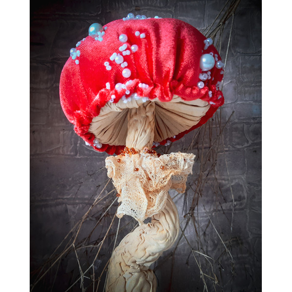 red- fly- agaric- textile  3.jpg