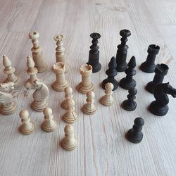 Antique plastic weighted chess pieces parts white black