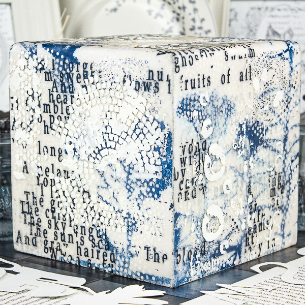 white_and_blue_wildflowers_beeswax_collage_tissue_box_cover_6.jpg