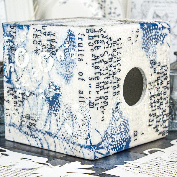 white_and_blue_wildflowers_beeswax_collage_tissue_box_cover_10.jpg