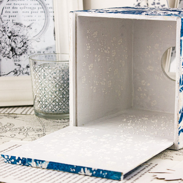 blue_and_white_encaustic_botanical_abstract_collage_tissue_box_cover_8.jpg