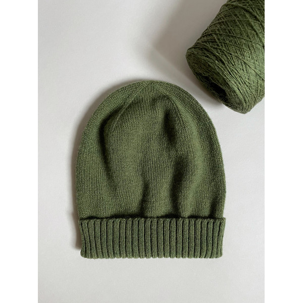 Green merino beanie hat for women 2.jpg