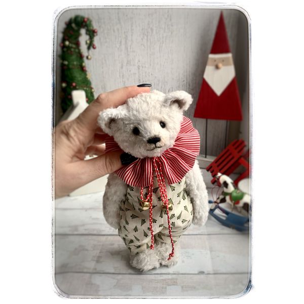 Teddy bear_with a Christmas_ball_gift_plush toy 2