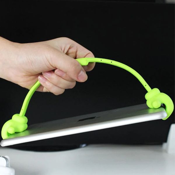 siliconethumbsupcellphoneholder1.png