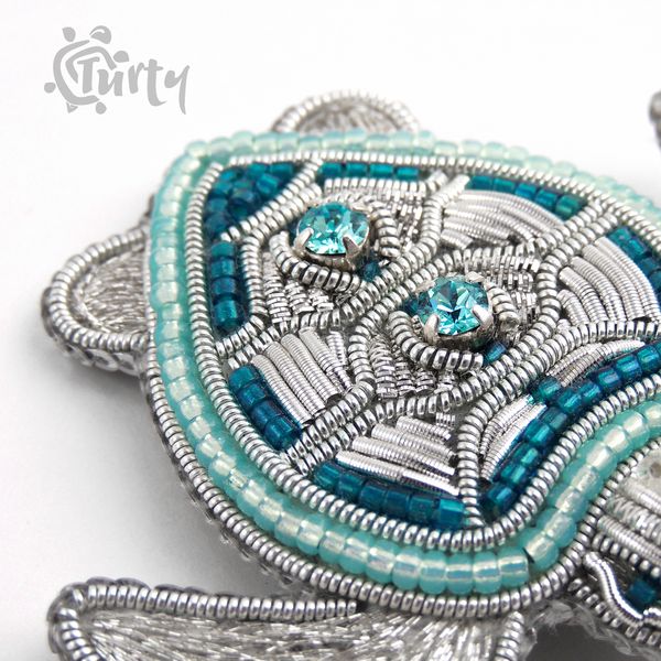 Brooch sea turtle beaded embroidery brooch jewellery pin turtle turquoise color 4.jpg