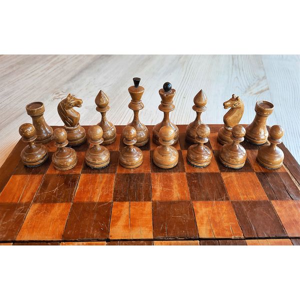 antiqu_small_chess2.jpg