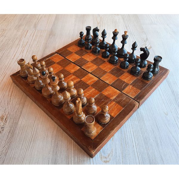 antiqu_small_chess9++++.jpg