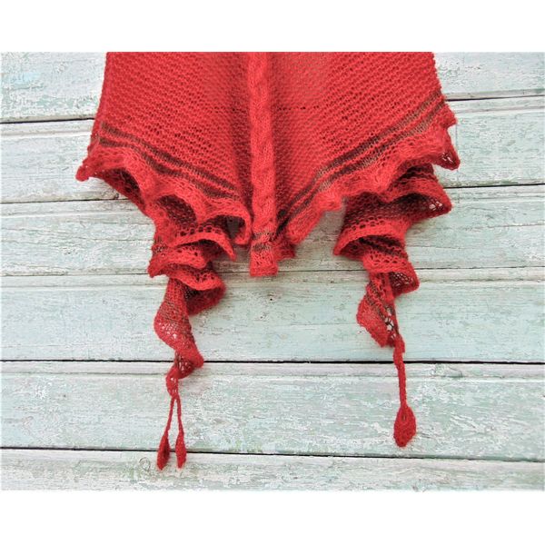 Knitted red wrap (2).JPG