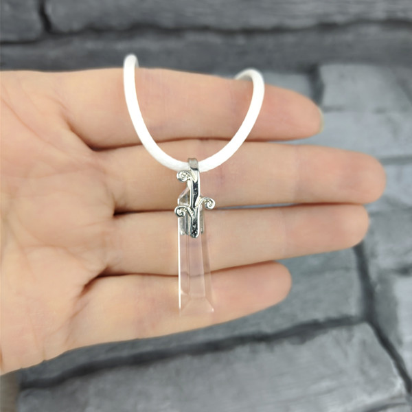 clear  crystal pendant (4)