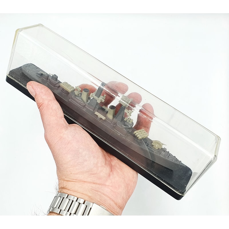 11 Vintage Diecast Ship Model Guards Missile Cruiser VARYAG USSR 1970s.jpg