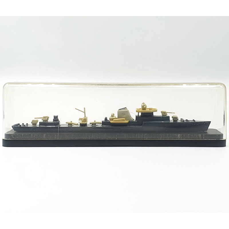 3 Vintage Ship model Guards Destroyer GREMYASCHIY USSR 1970s.jpg