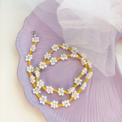 daisy choker, choker, daisy necklace, necklace, white choker, white necklace, yellow choker, yellow necklace