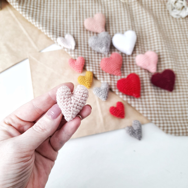 Amigurumi Heart Crochet pattern. Keychain Amigurumi.jpg