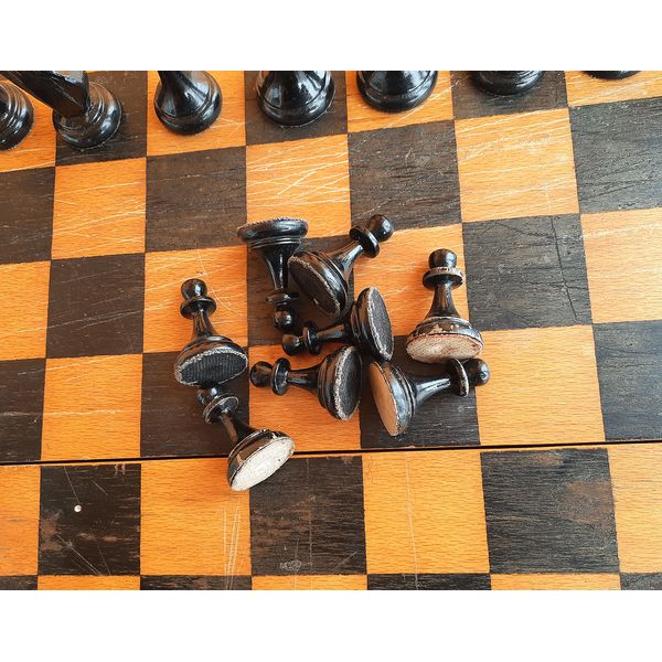 chess_set_1960s_mordva9+.jpg