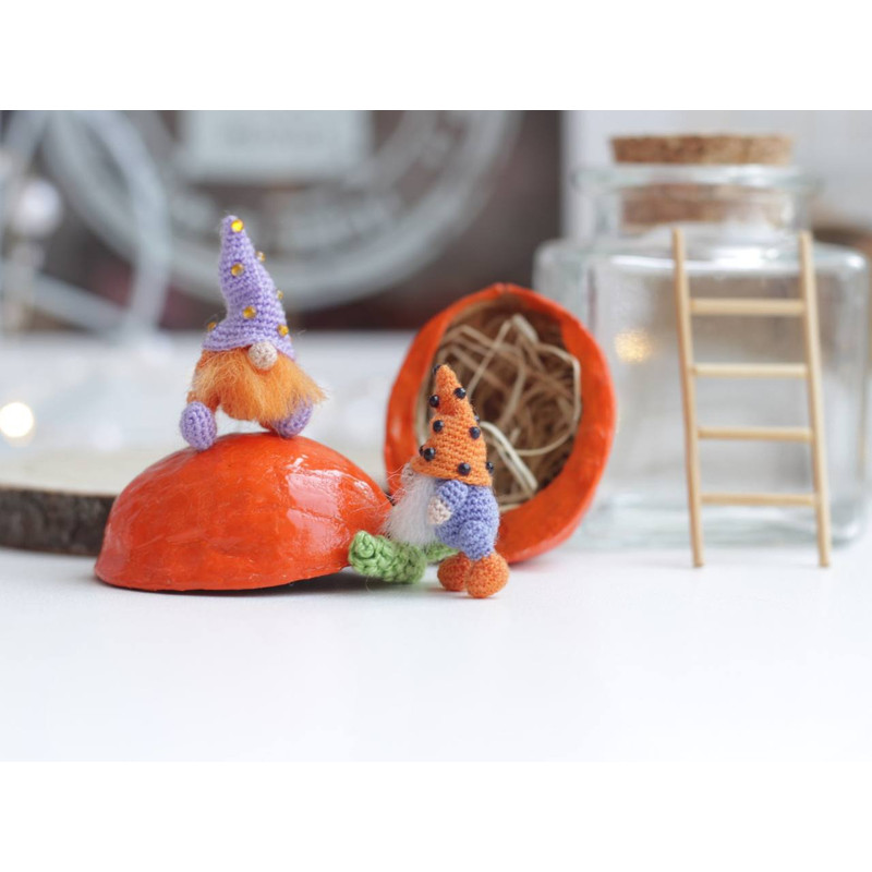 micro-crochet-gnomes-in-walnut.jpeg