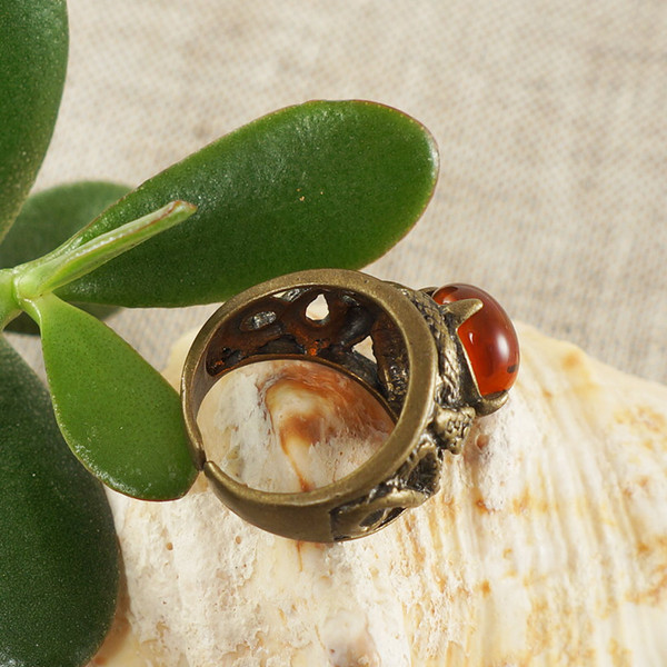 snake-ring-red-glass-stone-ring-brutal-unisex-jewelry