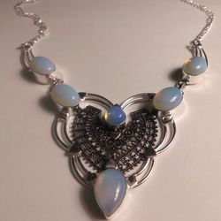 Stunning 925 Sterling Silver Opal Necklace
