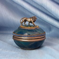 Indigo jewelry box, blue small round ring box, box with tiger, blue jewelry box with a lion, mini casket imitation stone