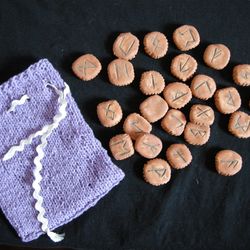 Ceramic Runes and carrying pouch