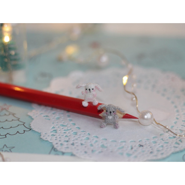 Christmas-miniature-dollhouse-decor-micro-bunny.jpeg