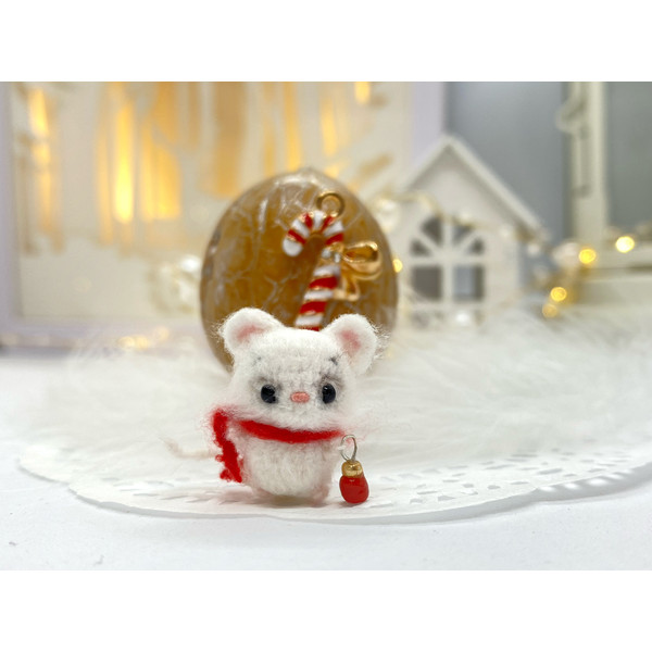 dollhouse-christmas-miniature-toy.jpeg
