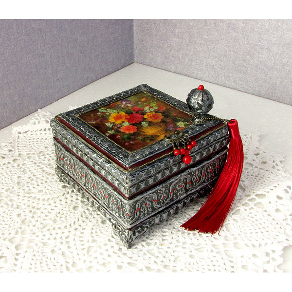 Antique silver jewelry box, one of a kind, Silver jewelry box in the technique of imitation openwork metal casting (11).JPG