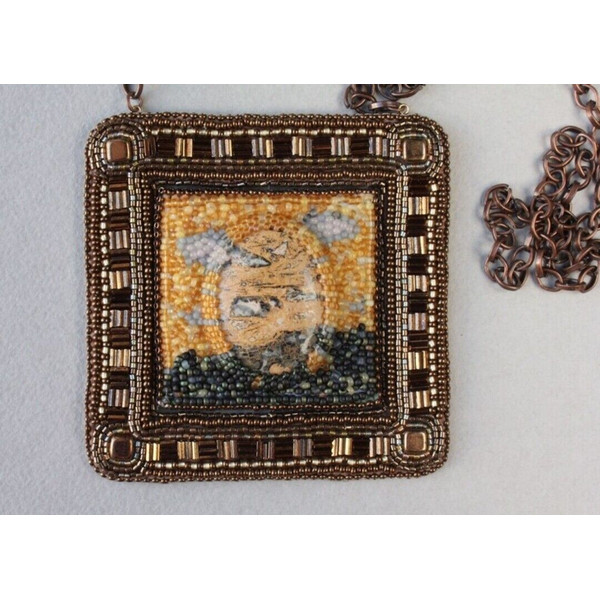 Embroidered jasper pendant van Gogh 6.jpg
