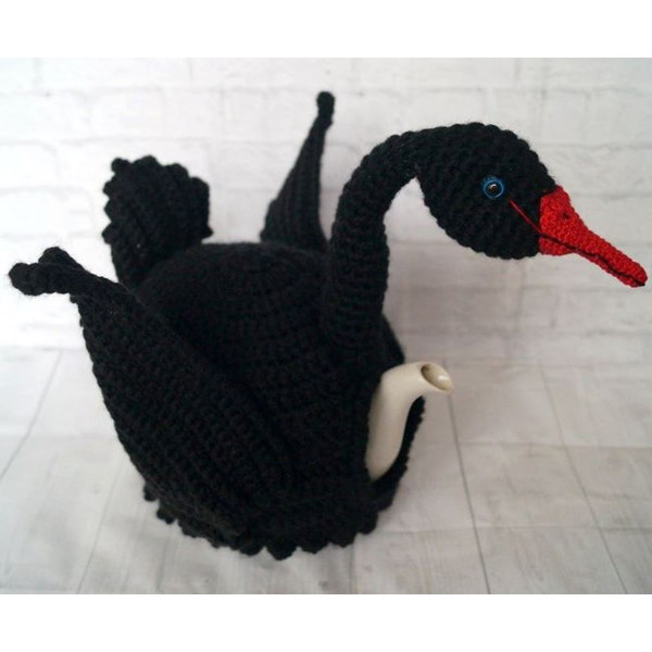 tea cozy black Swan