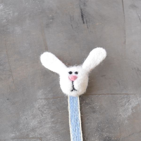 Needle felted bunny bookmark (10).JPG
