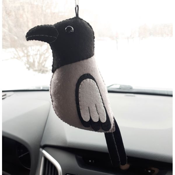 Crow-ornament-car-accessories-2