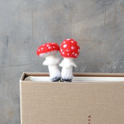 Fly agaric mushroom 3d bookmark Handmade needle felted Custom amanita mushroom Cute gift for reader