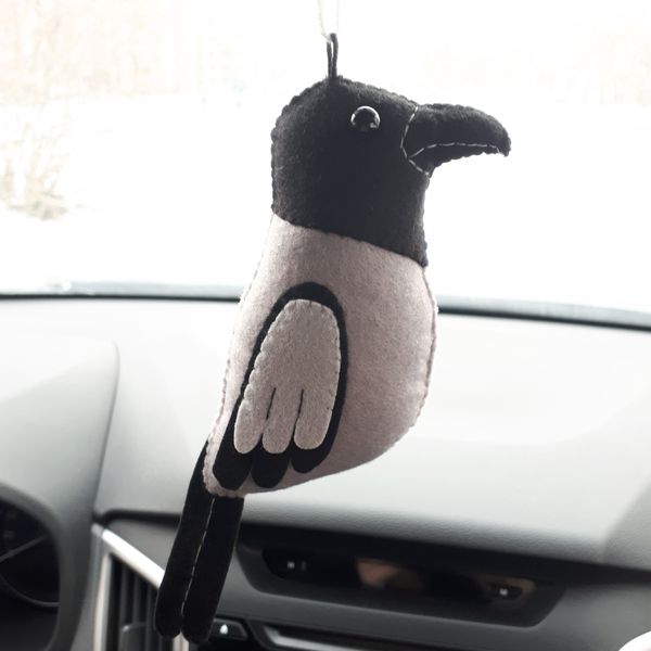 Crow-ornament-car-accessories