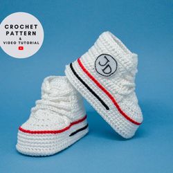 Crochet baby shoes PATTERN, high top baby sneakers with stars, monogrammed baby booties, personalized newborn baby gift