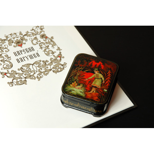 hand painted lacquer box with fairy tale